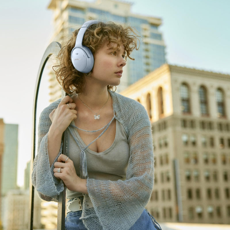 Bose QuietComfort Wireless Noise Cancelling Headphones, Bluetooth Over Ear Headphones with Up to 24 Hours of Battery Life, Moonstone Blue - Limited Edition (Renewed)